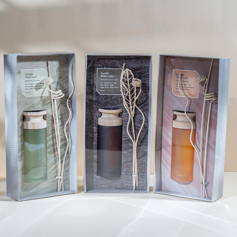 Balon de sticlă cilindric de înaltă clasă. Difuzor de stuf premium cu distribuitor de difuzor de arome din lemn