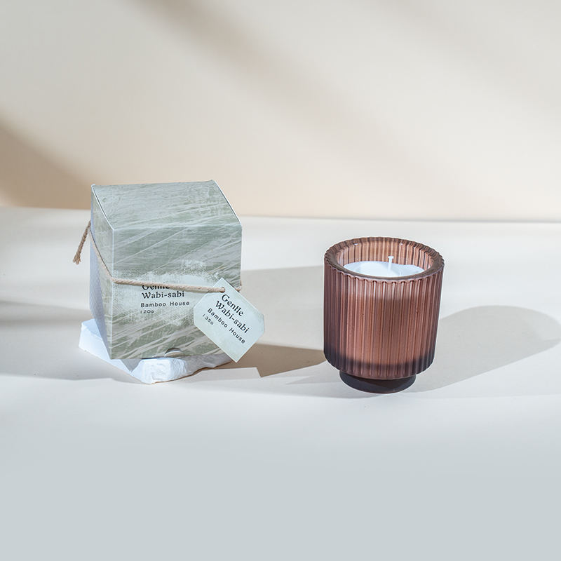 Cană rotundă de lumânare din sticlă cu dungi verticale lumânări parfumate-vânzător de lumânări de ceară de soia ecologică