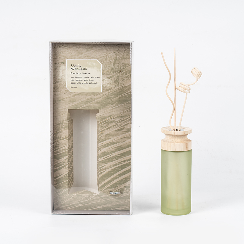 Balon de sticlă cilindric de înaltă clasă. Difuzor de stuf premium cu distribuitor de difuzor de arome din lemn