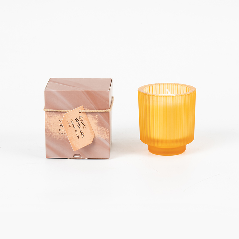 Cană rotundă de lumânare din sticlă cu dungi verticale lumânări parfumate-vânzător de lumânări de ceară de soia ecologică